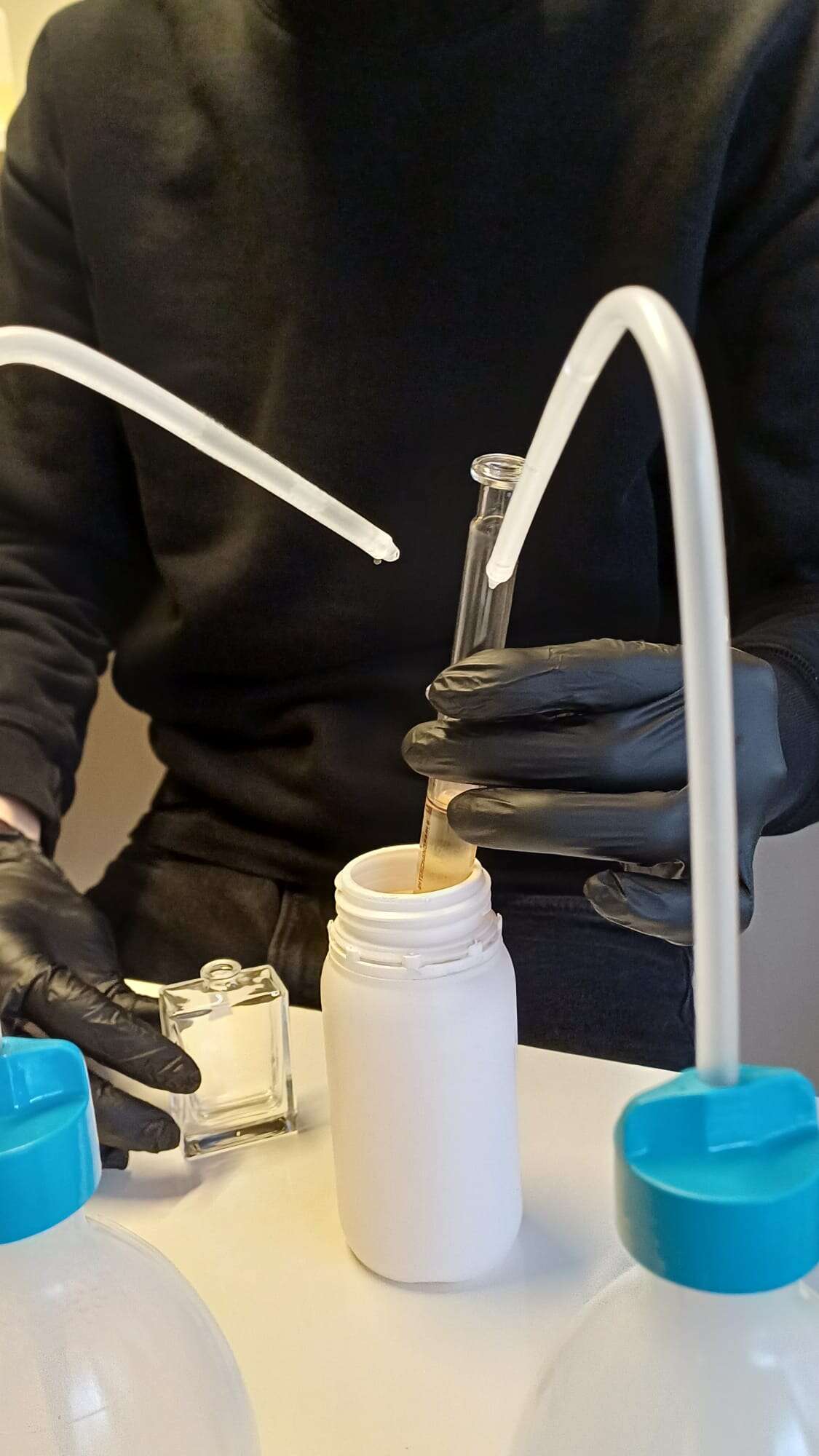 Muğla’da Hem Öğrenci Hem Girişimci: Eroğlu’dan Özel Parfümler 5